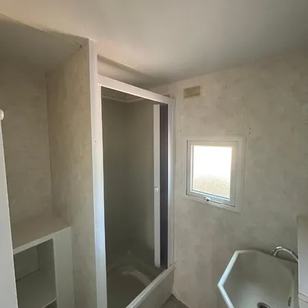 Campeggio Mobil Dans Propriété Privée Béziers