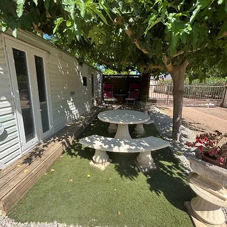Mobil Dans Propriété Privée Béziers