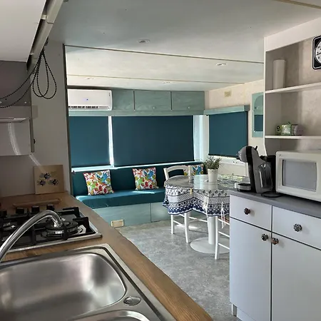 Mobil Dans Propriété Privée Campeggio Béziers